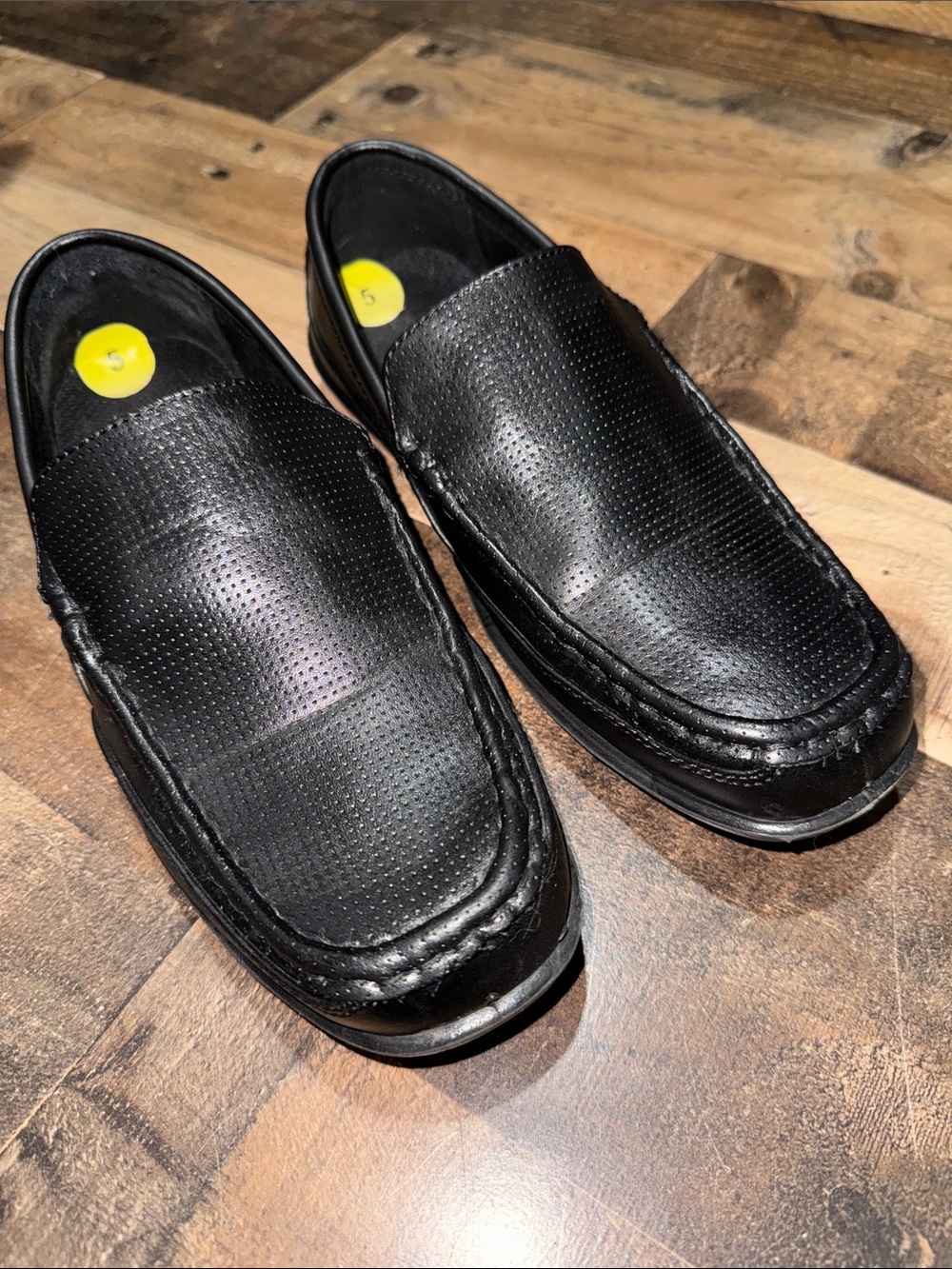 Boys dress shoes size 5 Deer Stags